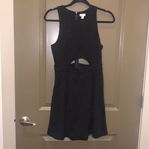 UO Silence and Noise size SM tiger print little black dress w/cutout, worn once